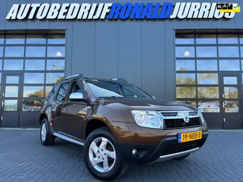Dacia Duster 1.6 Lauréate 2wd NL.Auto/Trekhaak/Airco/Hoge Instap/Nieuwe APK