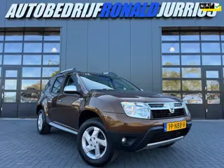Dacia Duster 1.6 Lauréate 2wd NL.Auto/Trekhaak/Airco/Hoge Instap/Nieuwe APK