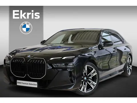 BMW i7 xDrive60 | M Sportpakket Pro | Massagestoelen | Sky Lounge Panoramadak | Elektr. Trekhaak