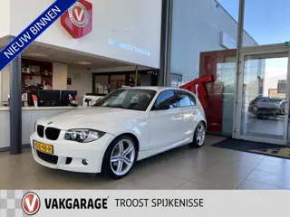 BMW 1-serie 116i High Executive,M Pakket,Climate&Cruisecontrol,Spraakbediening,Comfortstoelen,Halfle