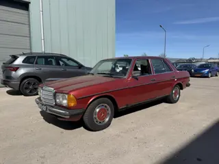 Mercedes-Benz 200-serie 200-280 (W123) 300 D 5 cyl.
