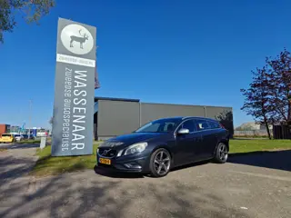 Volvo V60 T4 190pk R-Design | Trekhaak | Open dak |