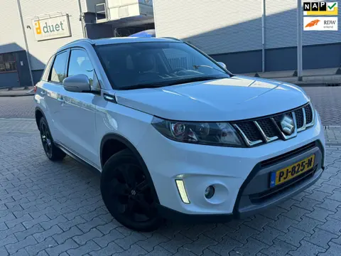 Suzuki Vitara 1.4 S 140PK Stoelverwarming Camera PDC Volledig onderhouden 6 BAK