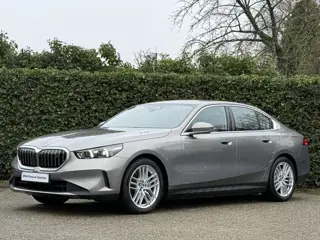 BMW i5 eDrive40 | Bowers & Wilkins | Innovation | Driving ass. | Park ass. Plus