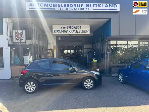 Peugeot 207 1.4 XR/ met NAP en een nieuwe APK!!!