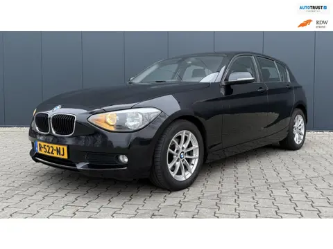 BMW 1-serie 114i Business+ Airco Cruise Nieuw APK 139.000 Km