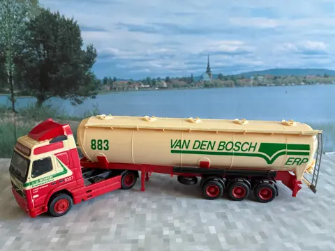 van den Bosch Volvo AWM
