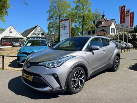 TOYOTA C-HR 1.8 HYBRID FIRST EDITION / CARPLAY / CAMERA / ADAP. CRUISE / DAB / STOELVERW. / KEYLESS