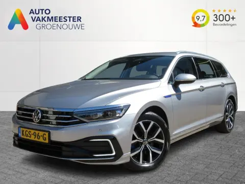 VOLKSWAGEN PASSAT VARIANT 1.4 TSI PHEV GTE BNS / Sportstoelen / Led / Stoelverw. / 17 Inch / Camera / BOVAG garantie