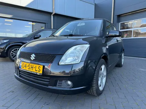 SUZUKI SWIFT 1.3 met airco en APK tot 01-2027