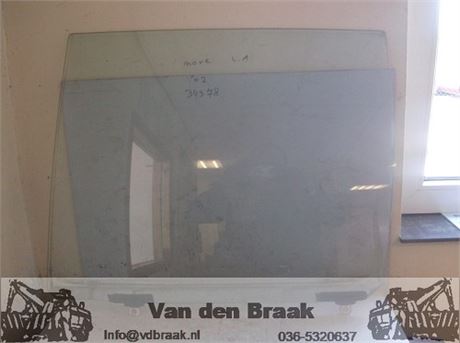 Daihatsu Move 1997-2003 Portierraam links achter