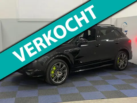 Porsche Cayenne 3.0 S E-Hybrid / PANORAMADAK / DEALER ONDERHOUDEN / NETTE AUTO