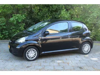 Toyota Aygo 1.0-12V Comfort Navigator (bj 2011)