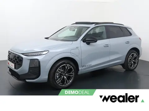 Audi Q3 1.5 200kW e-hybrid S edition Panoramadak | Optiekpakket zwart | Keyless Entry | Dode hoek as