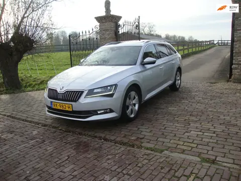 Skoda Superb Combi 1.6 TDI Ambition Business