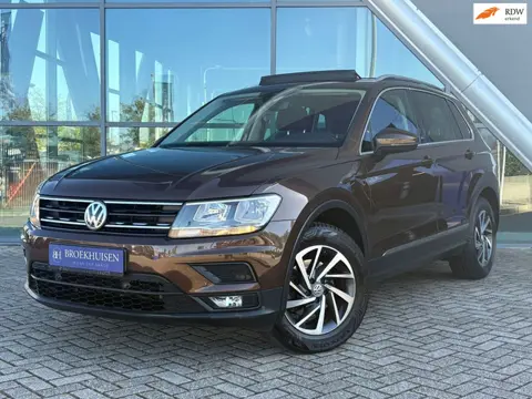 Volkswagen Tiguan 1.4 TSI ACT Highline 150pk Automaat / Panoramadak / Stoelverwarming