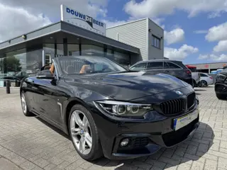 BMW 4 Serie Cabrio 420i M-sport Trekhaak | Leer | Memory | Windscherm | Spiegel pakket