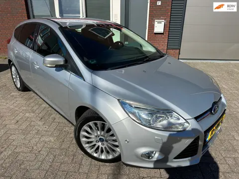 Ford Focus 1.0 EcoBoost Titanium / Navi / PDC / Clima / LM / NAP