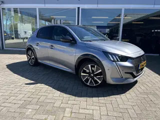 Peugeot e-208 EV GT 350 50 kWh Camera / Cruise / Pano / Lmv /Carplay / Groot nav