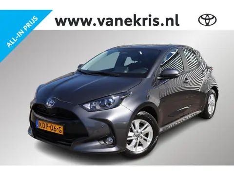 Toyota Yaris 1.5 Hybrid 115 Active Limited, Stoel & stuurverwarming, parkeersensoren