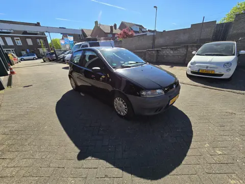 Fiat Punto 1.2 Dynamic (bj 2002)