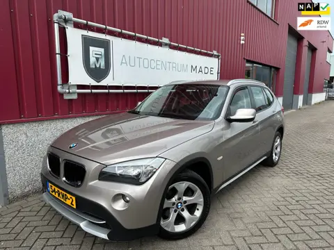 BMW X1 SDrive18i Executive // Navi // Cruise control // PDC // Trekhaak