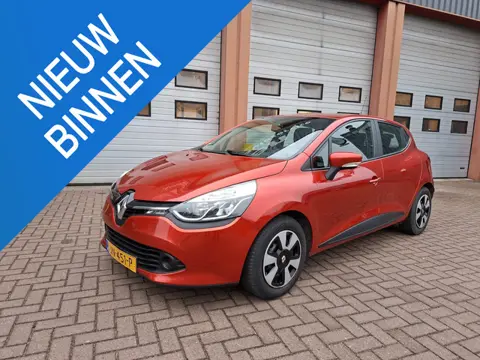 Renault Clio 0.9 TCe Eco2 Expression Metallic lak | Trekhaak afneembaar | Navigatie | Telefoonvoorbe