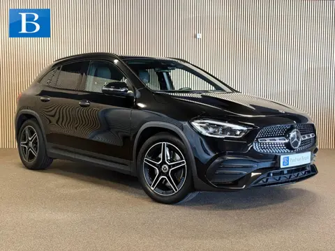 Mercedes-Benz GLA 250 4-Matic AMG STYLING-PANORAMA-MEMORY-DISTRONIC-HEAD UP-ZEER COMPLEET