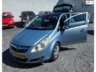 Opel Corsa 1.4-16V Enjoy 5 deurs Airco