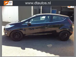 Ford Fiesta 1.25 Titanium airco el ramen apk sportvelgen