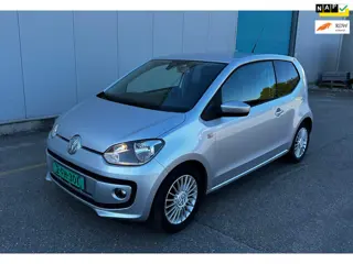 Volkswagen Up! 1.0 high up! | NW APK | Achter Parkeer sensor | Cruise | Navi