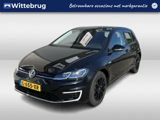 Volkswagen e-Golf / SOH 94%/ AUTOMAAT/ WARMTEPOMP/ ACC/ DODEHOEK/ PARK.SESOREN V+A/ CAMERA/ STOELVER
