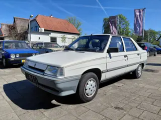 Renault 9 R 9
