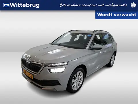 Škoda Kamiq 1.0 TSI 110pk Sport Business / Navigatie by APP / LM 17 inch / LED / Keyless / Parkeerse