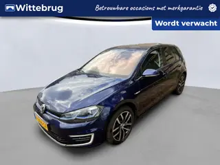 Volkswagen e-Golf E-DITION LED / Camera / Navigatie / 17 "