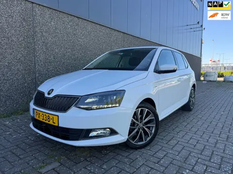 Skoda Fabia 1.0 TSI Drive/NIEUWE APK EN BEURT/ Nette auto !