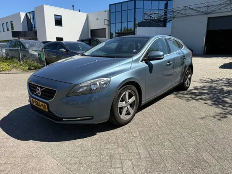 Volvo V40 1.6 D2 Momentum bj 2013 Leather Pano Navi Clima