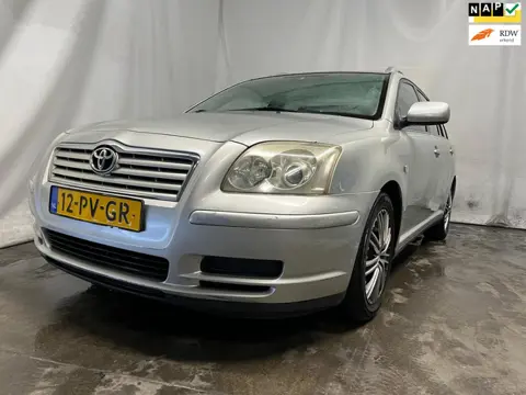 Toyota Avensis Wagon 1.8 VVTi Linea Terra - Koppakking Defect - Schade