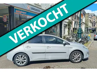 Toyota Auris 1.8 Hybrid Lease