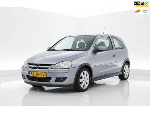 Opel Corsa 1.2-16V Silverline AIRCO NAVI TREKHAAK