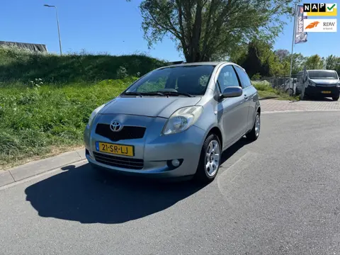 Toyota Yaris 1.3 VVTi Sol Airco LM Velgen