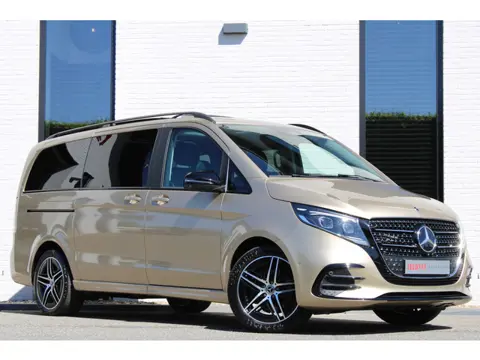 Mercedes-Benz V-Klasse 300d / DC / AMG / 4-Matic / Panorama / 360 Cam / 2x Elec Schuifd / Burmester 