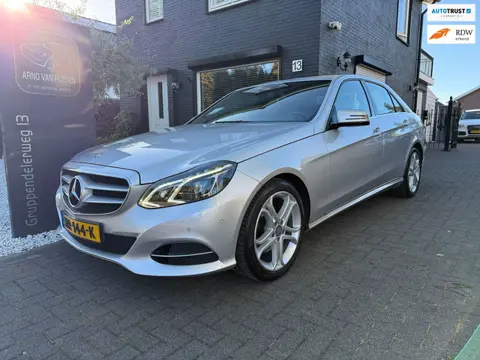Mercedes-Benz E-klasse 200 Edition Sport Avantgarde Dealer onderhouden!