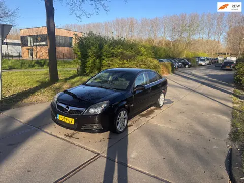 Opel Vectra 1.9 CDTi DPF Elegance