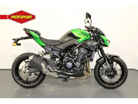 Kawasaki Z900 (bj 2026)