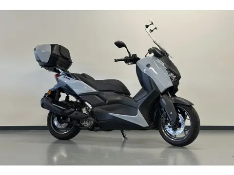 Yamaha XMAX 300 TECH MAX+ (bj 2025)