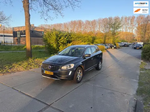 Volvo XC60 2.0 D4 FWD Summum Navi.Clima.Pano