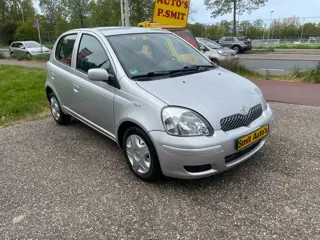 Toyota Yaris 1.3 VVTi Terra AIRCO STUURBEKR ELECTR RAMEN
