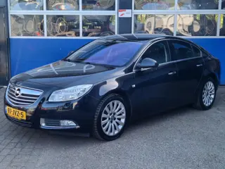 Opel Insignia 1.6 T Cosmo / Trekhaak / ECC / Parkeersensoren / Stoelverwarming / Elektr. stoel met m
