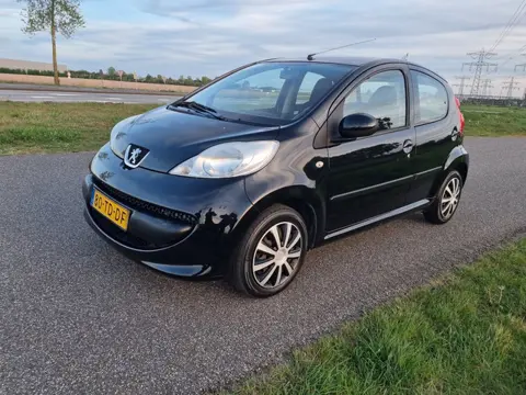 Peugeot 107 1.0-12V XS 5 deurs Airco